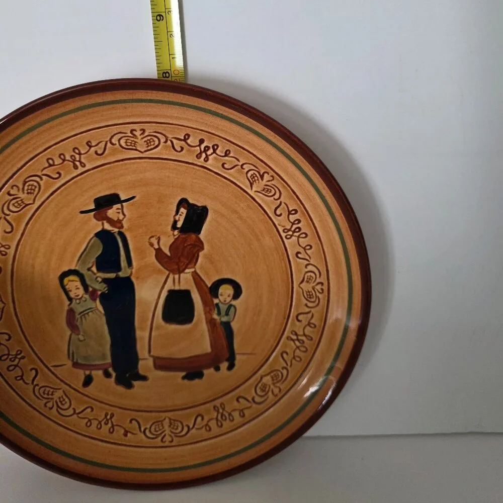 RARE Vintage Pennsbury Pottery Plate Amish Family 8 " w/ Hanger - Picture 3 of 3